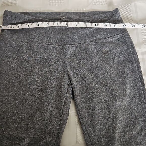 Gray Women's Cropped Leggings - Picture 3 of 16